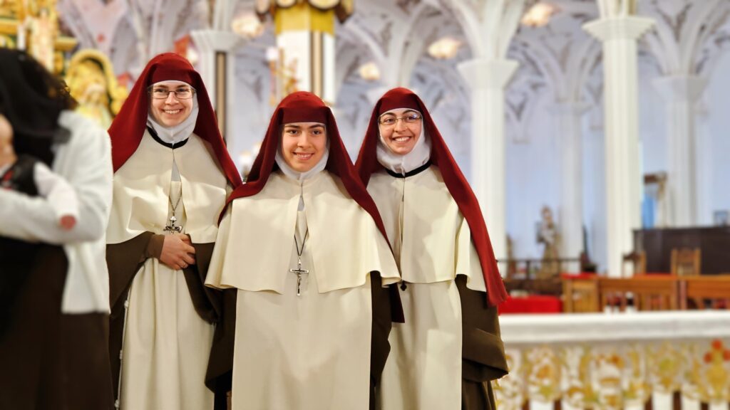 Palmarian Carmelite Nuns